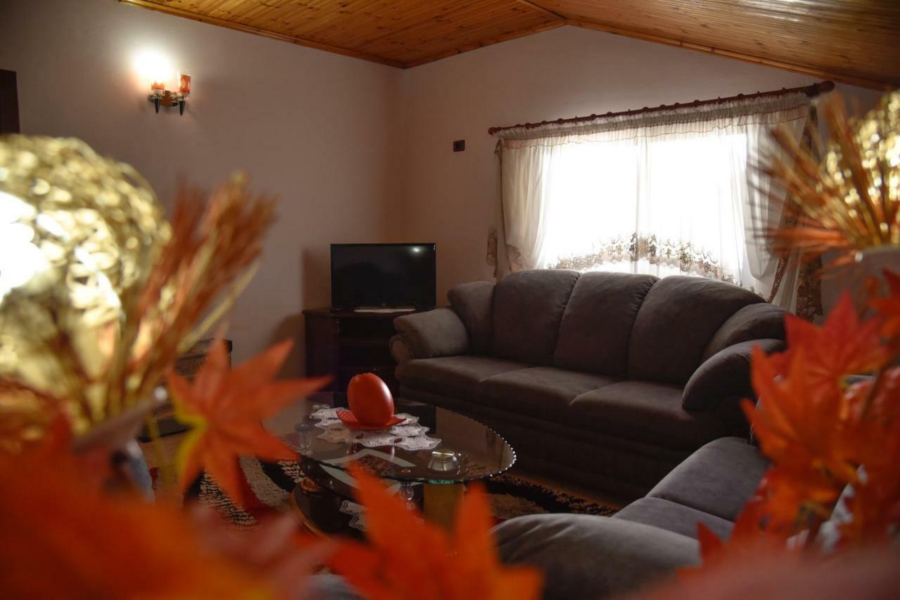 Villa Garden Shkodra Екстериор снимка